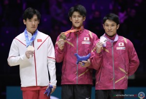 podium mag aa ph simone ferraro sfa07508 copia